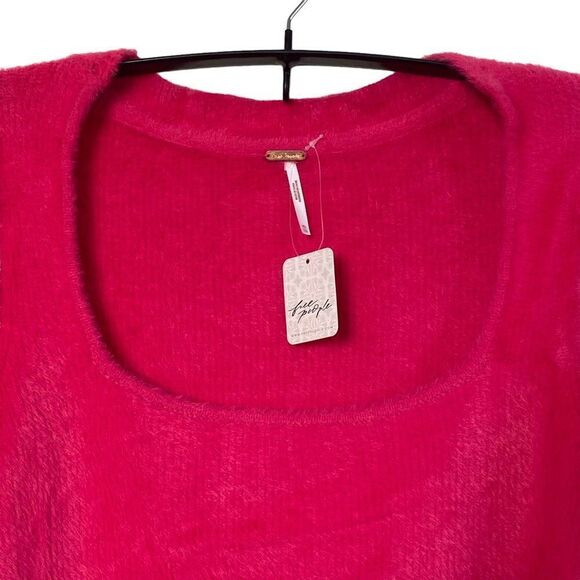 Free People Raspberry Pop Moonbeam Fuzzy Puff Sleeve Crop Sweater Sz XL NWT - Picture 9 of 15